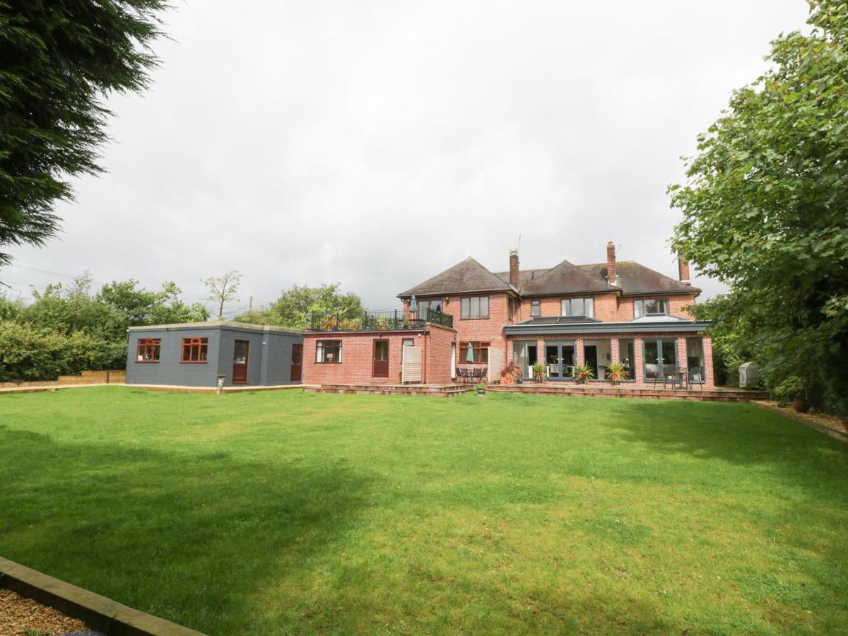 Hunters Moon Annexe Villa Fulford  Exteriör bild